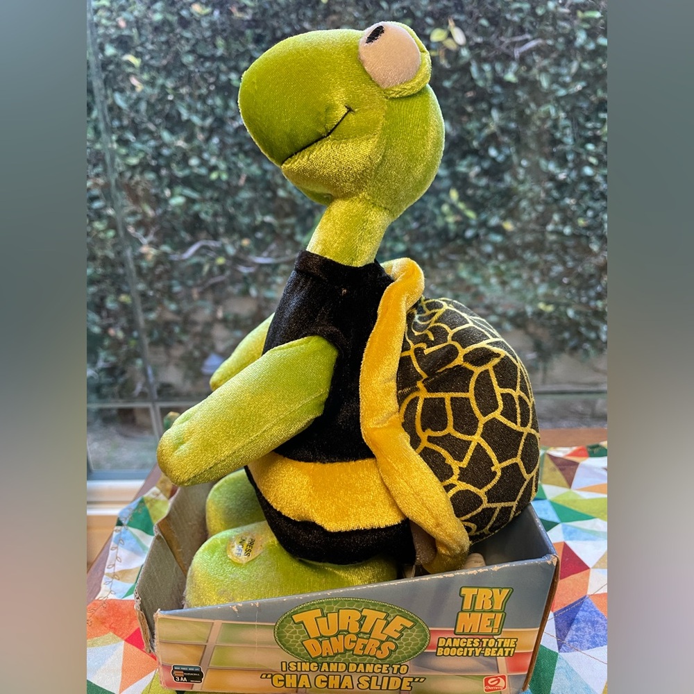Vintage Gemmy Vibrant Green Turtle Dancer Plush Toy Sing&Dance to Cha Cha Slide